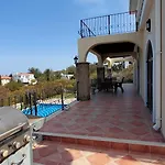 Villa Sakura
